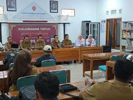 Pemasangan Stiker Tahap Kedua Keluarga Miskin/Pra Sejahtera Penerima Bansos di Kalurahan Tepus